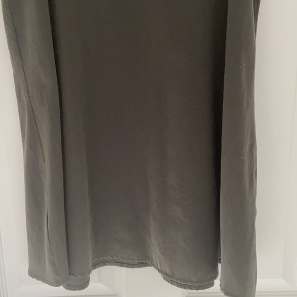 Short a line dress - Picture 3 of 4